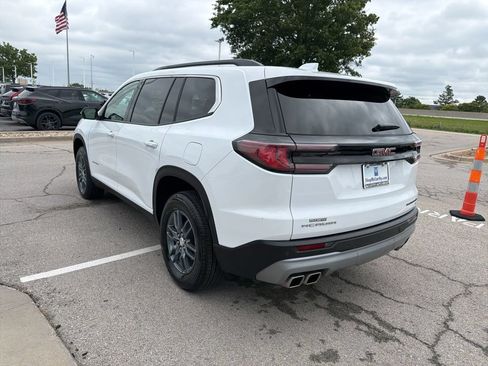 Used 2025 GMC Acadia Elevation FWD image 5