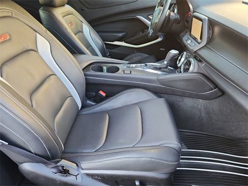 Used 2019 Chevrolet Camaro SS image 27