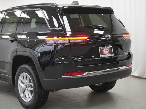 New 2026 Jeep Grand Cherokee Laredo AWD/4WD image 11
