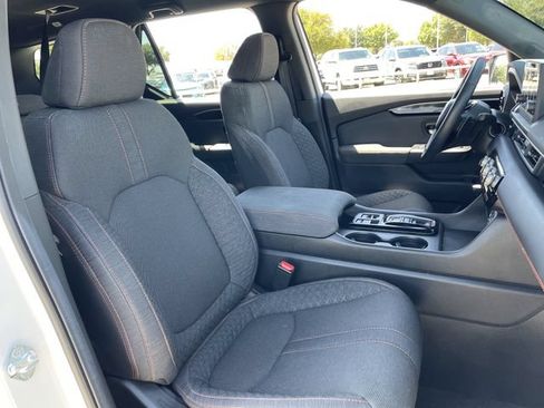 Certified 2025 Honda Pilot Sport image 27
