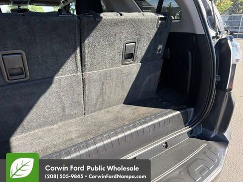 Used 2017 Toyota 4Runner SR5 AWD/4WD image 32
