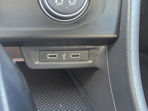 Used 2020 Volkswagen Jetta SE image 25