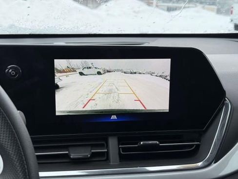 Used 2025 Chevrolet Trax LT image 24