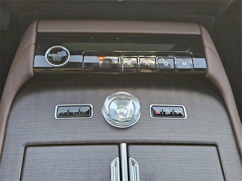 New 2025 Lincoln Navigator L Reserve image 18