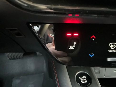 New 2026 Nissan Kicks SR w/ Cold Weather Package AWD/4WD image 20