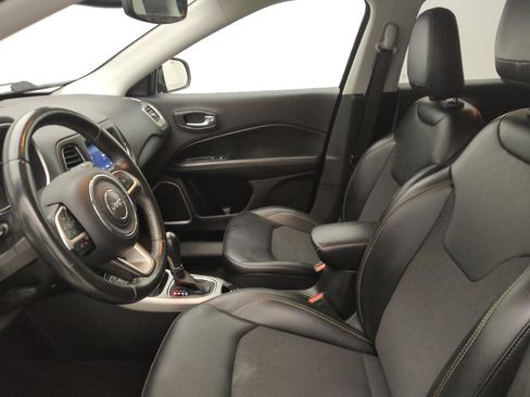 Used 2019 Jeep Compass Latitude w/ Popular Equipment Group FWD image 17