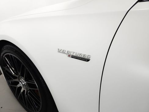 Used 2024 Mercedes-Benz S 63 AMG S w/ Carbon Fiber Exterior Package image 42
