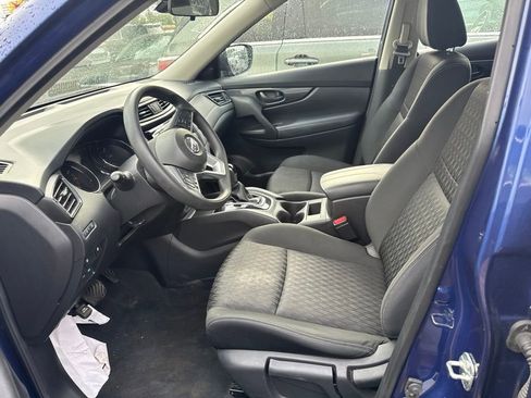 Used 2020 Nissan Rogue S FWD image 5