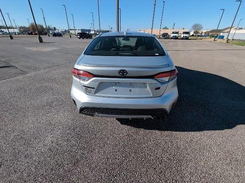 Used 2022 Toyota Corolla SE image 4