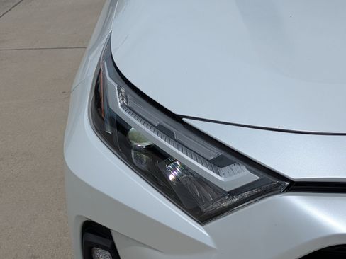 Used 2023 Toyota RAV4 XLE Premium AWD/4WD image 7
