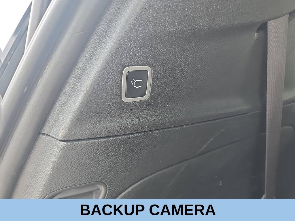 Used 2025 Chrysler Pacifica Limited FWD image 9