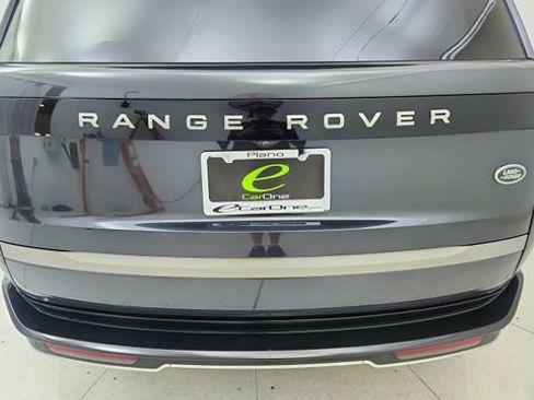 Used 2023 Land Rover Range Rover Long Wheelbase SE image 11