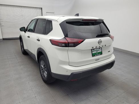 Used 2024 Nissan Rogue S AWD/4WD image 5