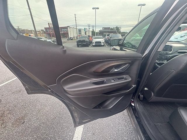 Used 2023 GMC Terrain SLT w/ Tech Package AWD/4WD image 20