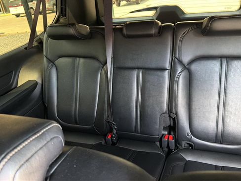 Used 2024 Jeep Wagoneer L Series II w/ Flexible Seating Group AWD/4WD image 23