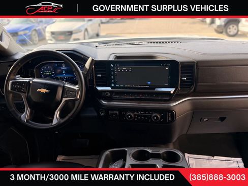 Used 2023 Chevrolet Silverado 1500 LT w/ Z71 Off-Road Package AWD/4WD image 10