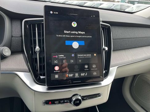 New 2026 Volvo XC90 B6 Ultra image 28