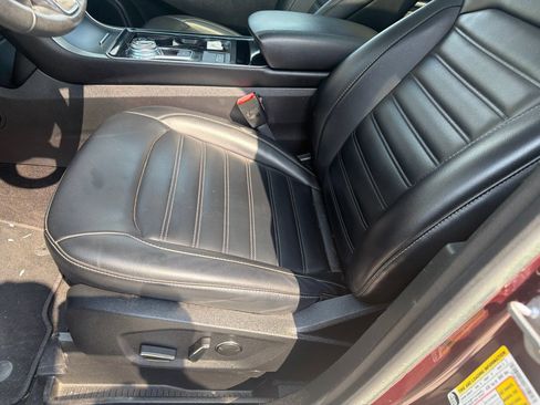 Used 2019 Ford Edge SEL w/ Equipment Group 201A FWD image 17