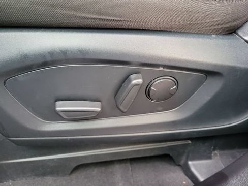 Used 2022 Ford Explorer XLT RWD image 11