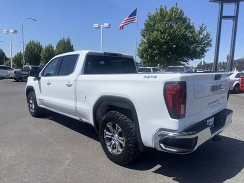 Used 2023 GMC Sierra 1500 SLE AWD/4WD image 3