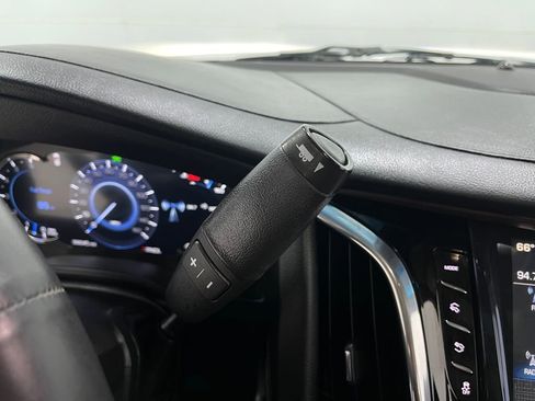 Used 2018 Cadillac Escalade Premium Luxury image 32