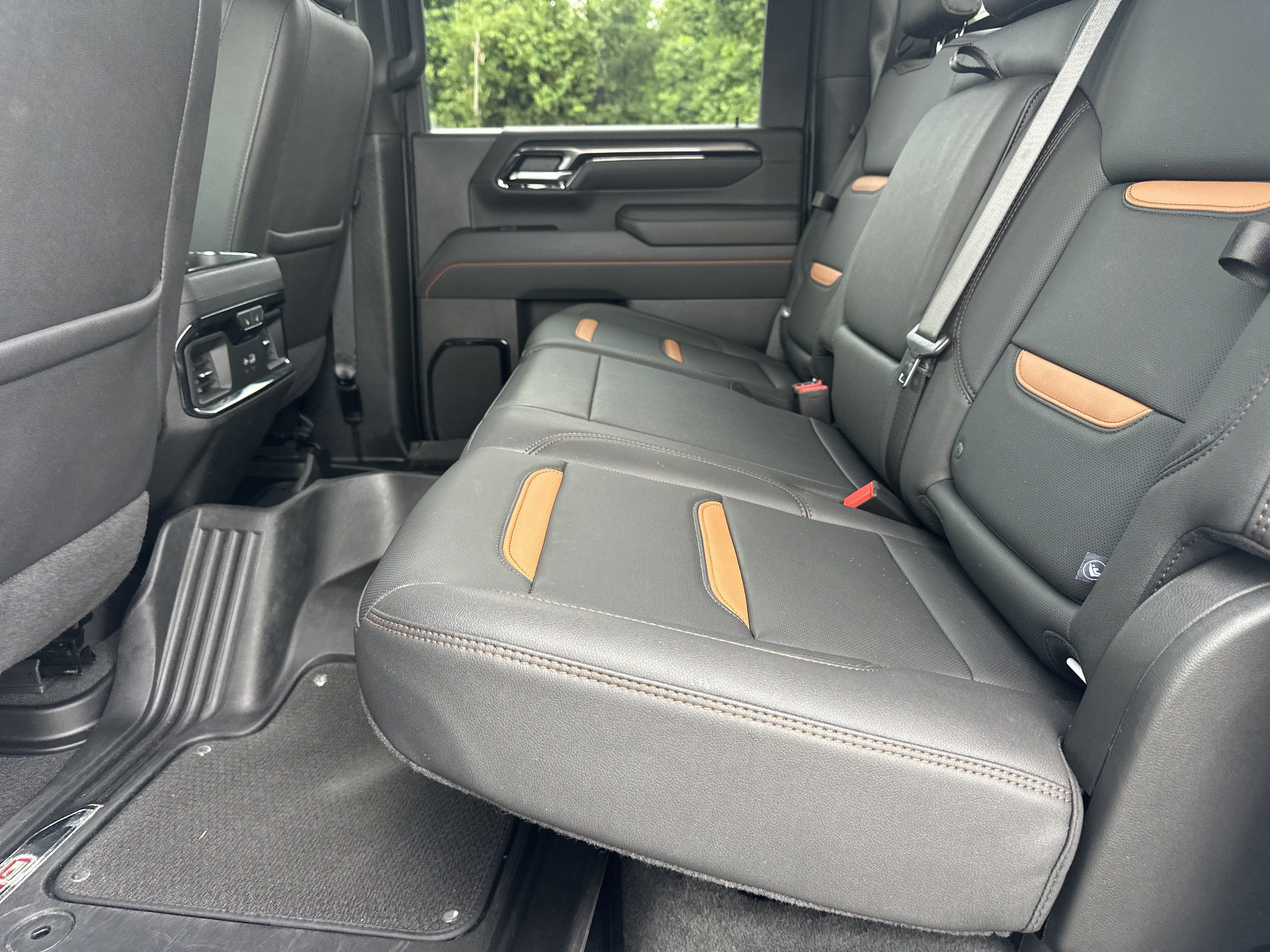 Used 2025 GMC Sierra 2500 AT4 AWD/4WD image 24