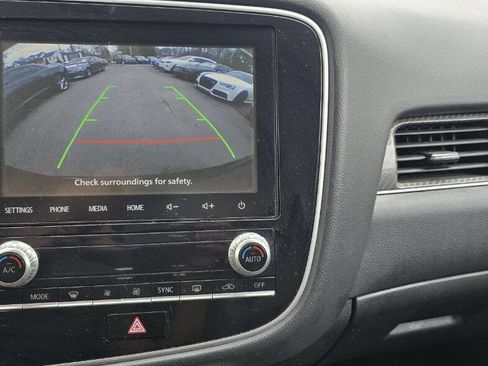 Used 2020 Mitsubishi Outlander SEL image 23