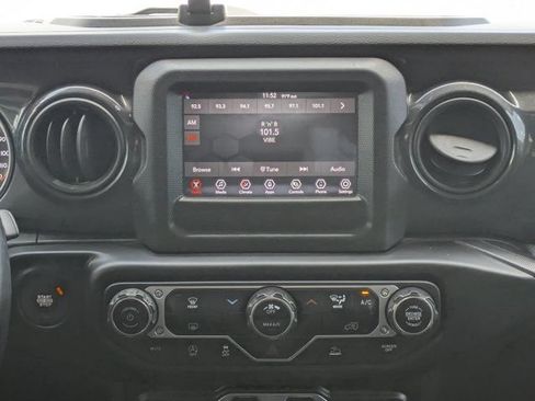 Used 2022 Jeep Wrangler Unlimited Sport AWD/4WD image 17