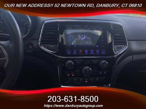 Used 2019 Jeep Grand Cherokee Altitude AWD/4WD image 20