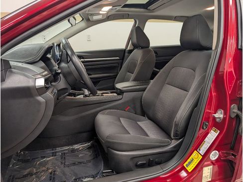 Used 2023 Nissan Altima 2.5 SV w/ SV Premium Package image 8