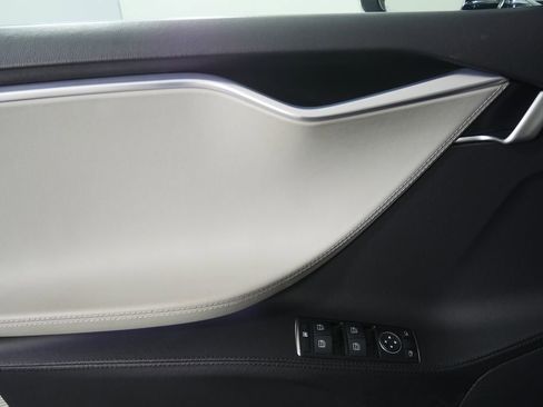Used 2013 Tesla Model S Performance image 8
