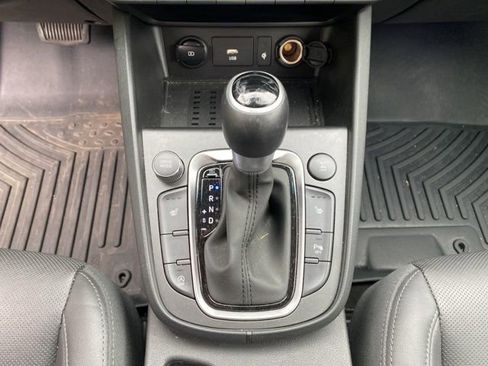 Used 2023 Hyundai Kona Limited AWD/4WD image 24