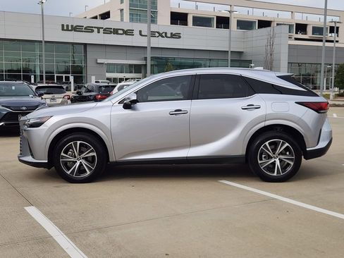 Used 2025 Lexus RX 350 Premium w/ Accessory Package (Z1) image 4