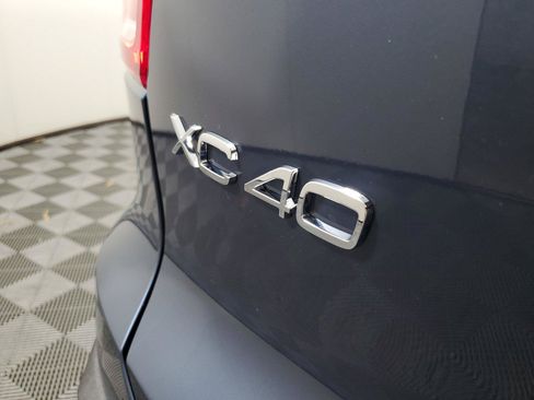 Used 2026 Volvo XC40 B5 Core AWD/4WD image 8