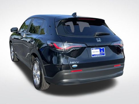 Certified 2023 Honda HR-V LX image 4