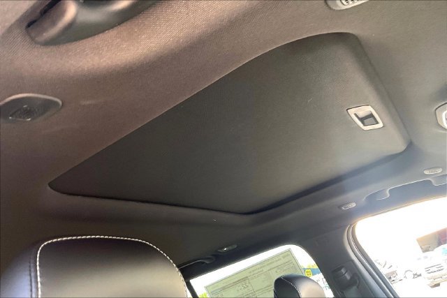 New 2026 Jeep Grand Cherokee Altitude AWD/4WD image 29