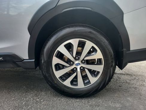 Used 2023 Subaru Outback Premium image 36