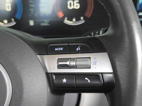 Used 2024 Hyundai Kona SEL FWD image 7