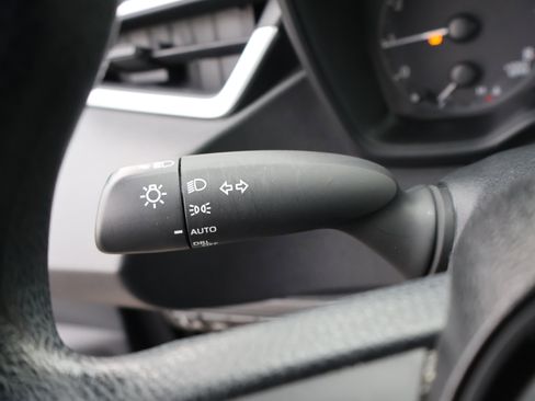 Used 2024 Toyota Corolla LE image 34