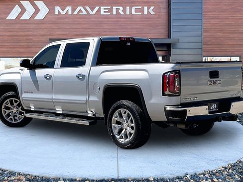 Used 2018 GMC Sierra 1500 SLT w/ SLT Premium Package AWD/4WD image 4