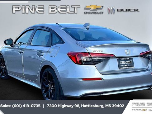 Used 2023 Honda Civic Sport image 2