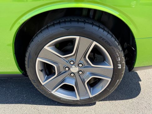 Used 2011 Dodge Challenger R/T image 25