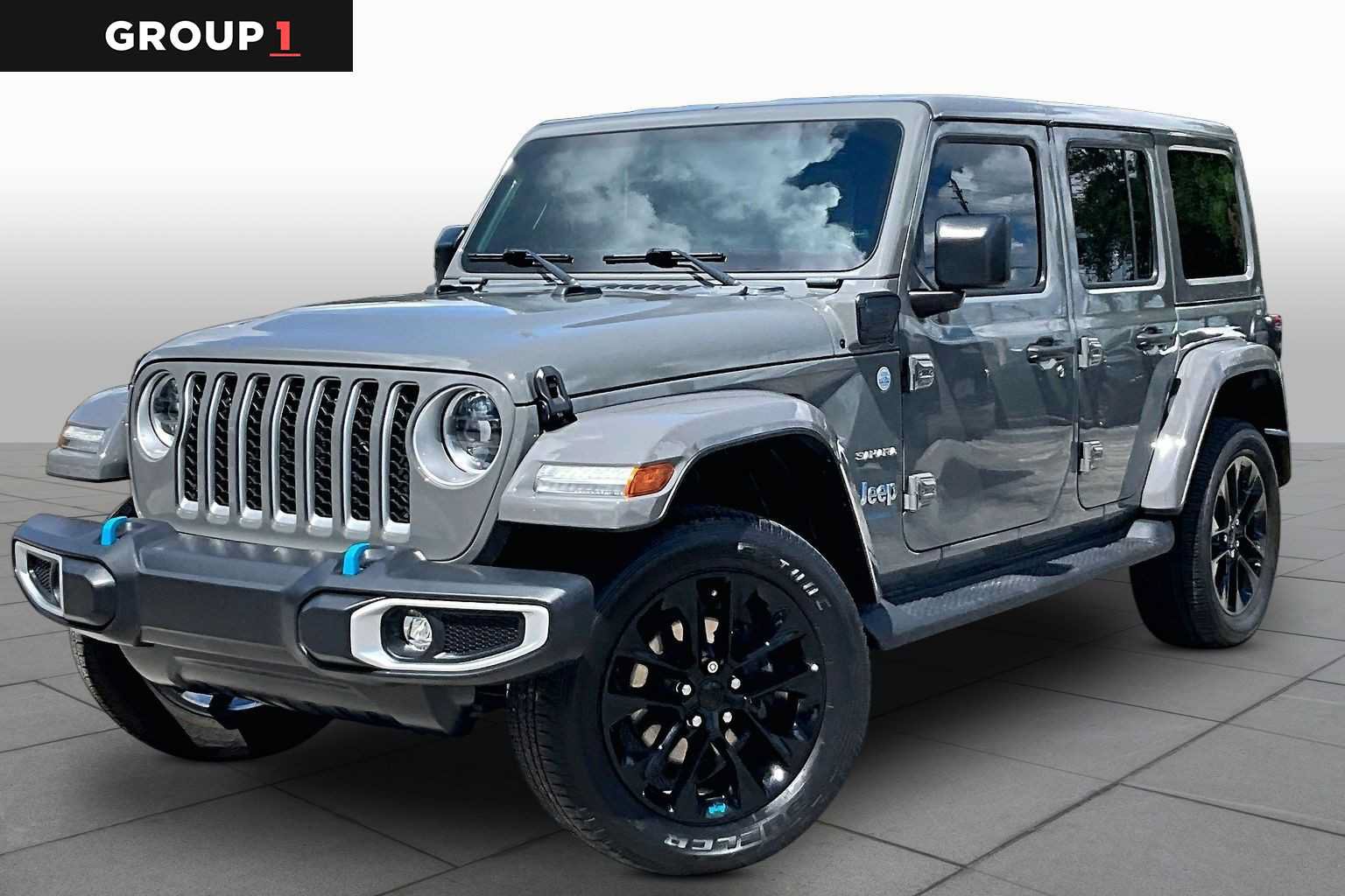 Used 2023 Jeep Wrangler Unlimited Sahara w/ Cold Weather Group AWD/4WD image 1