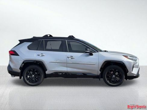 Used 2023 Toyota RAV4 XSE AWD/4WD image 5