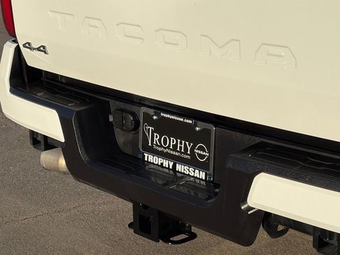 Used 2025 Toyota Tacoma SR5 image 8