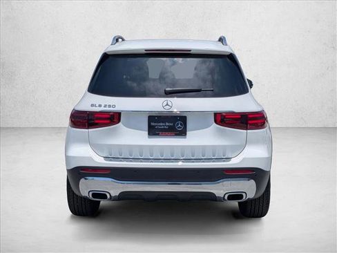 New 2026 Mercedes-Benz GLB 250 image 8