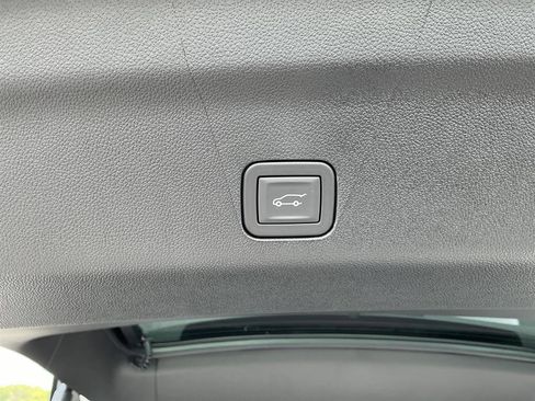 New 2025 Chevrolet Suburban Premier w/ Sun And Tow Package image 15