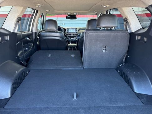 Used 2019 Hyundai Santa Fe Limited image 14