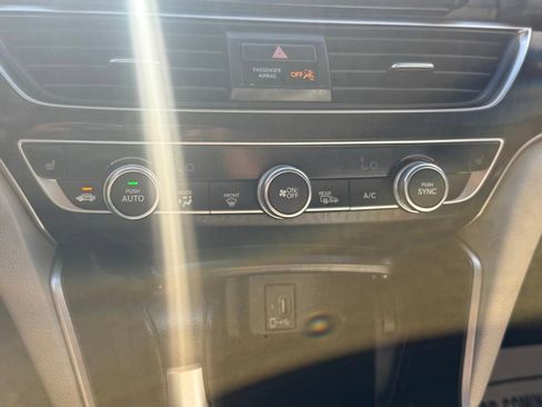 Used 2020 Honda Accord EX image 19