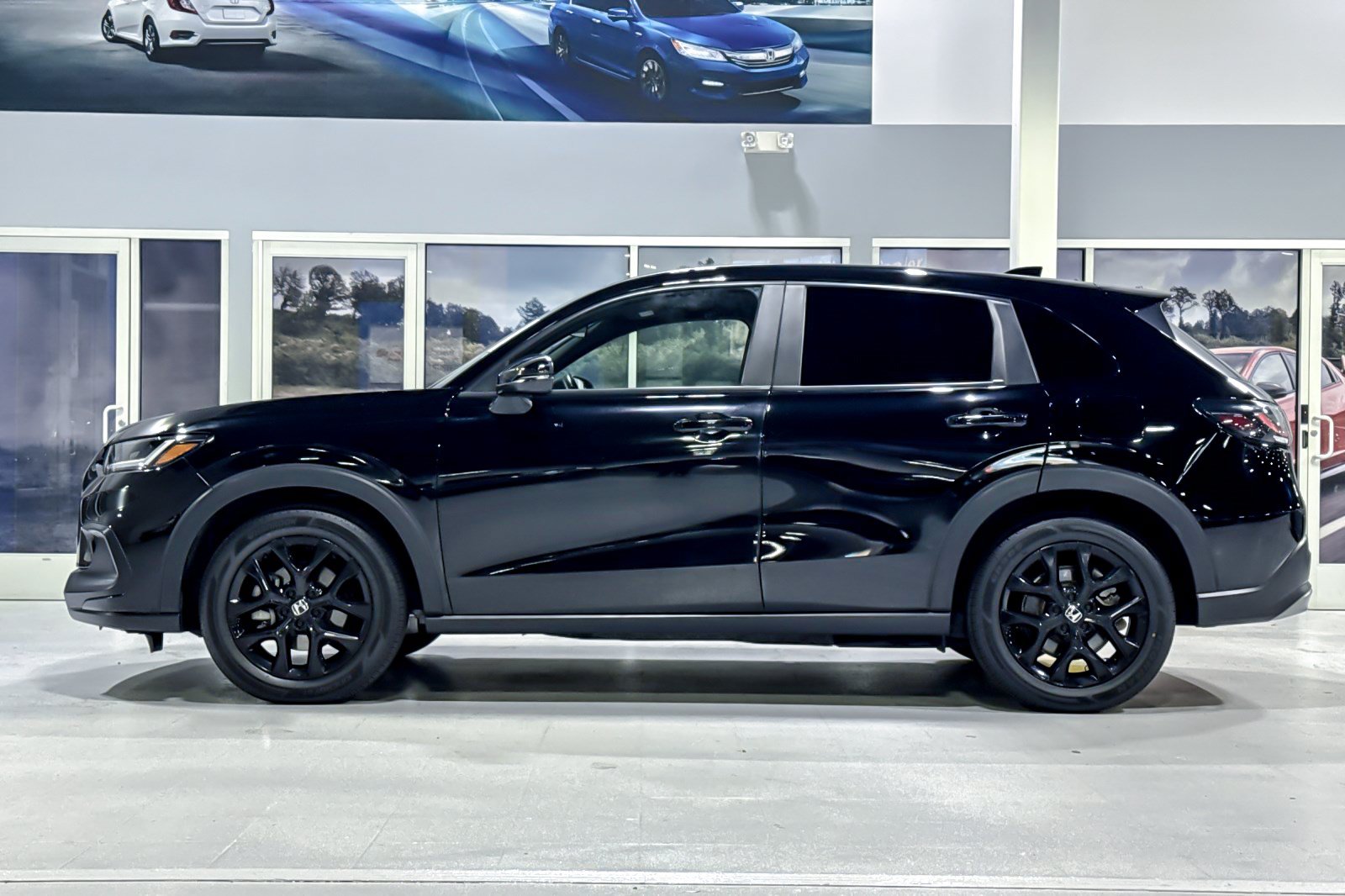 Used 2024 Honda HR-V Sport image 2